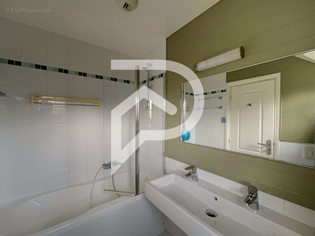 Maison à CHAMOUILLE