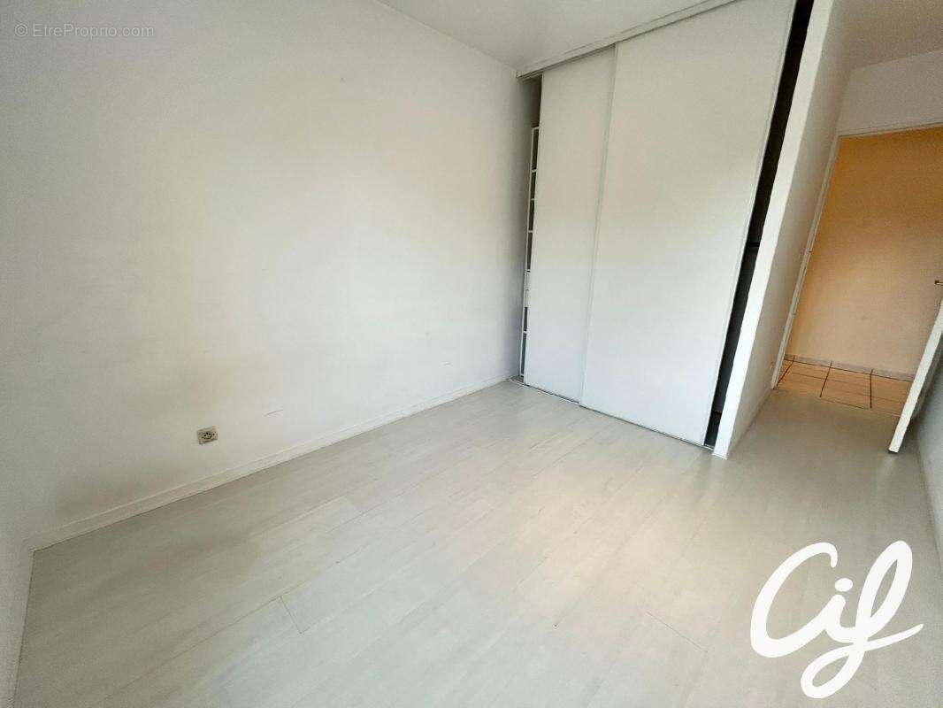 Appartement T3 LA CHAPELLE SUR ERDRE - 64.5 m2  203 000 Euros - photo 9
