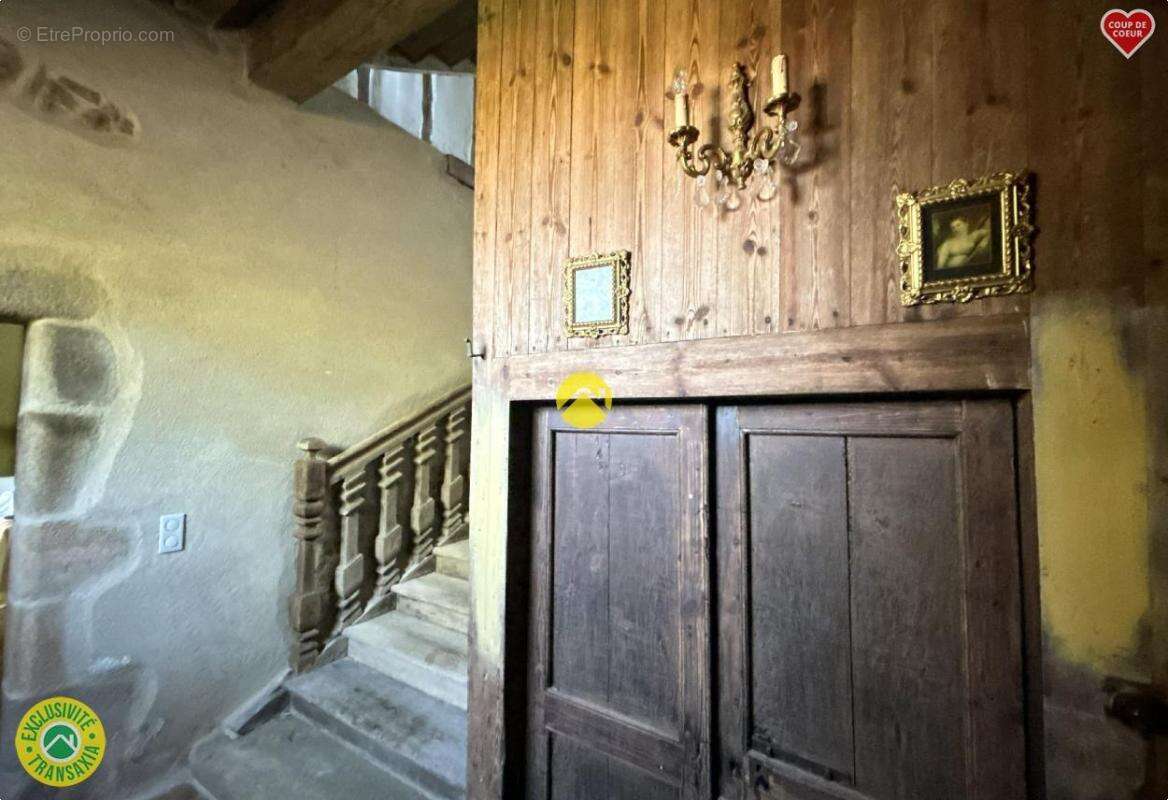 Maison à MONTAIGUT-LE-BLANC