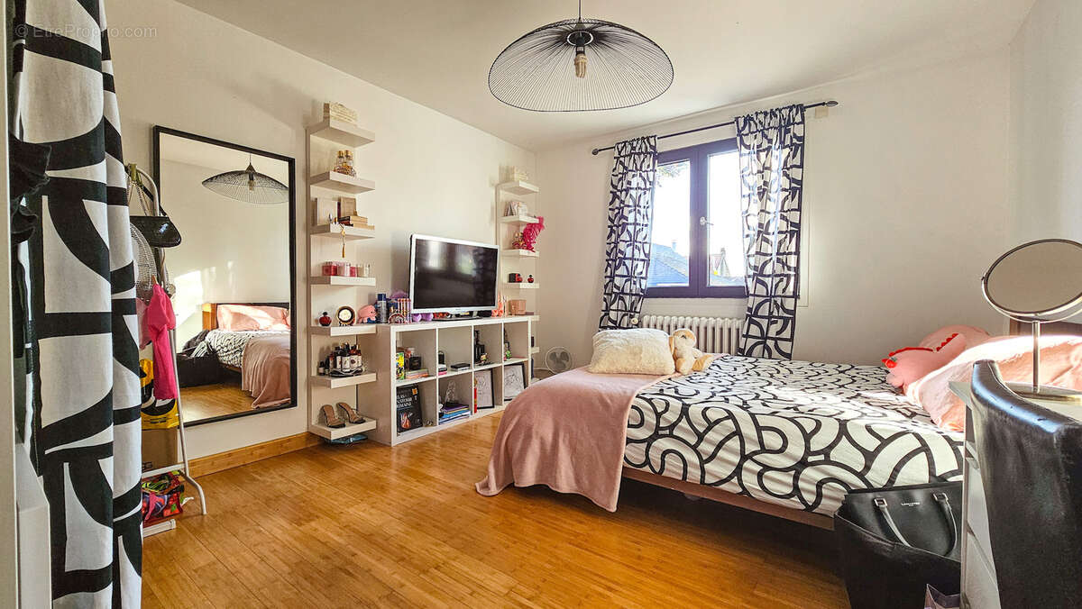 Maison à CONFLANS-SAINTE-HONORINE