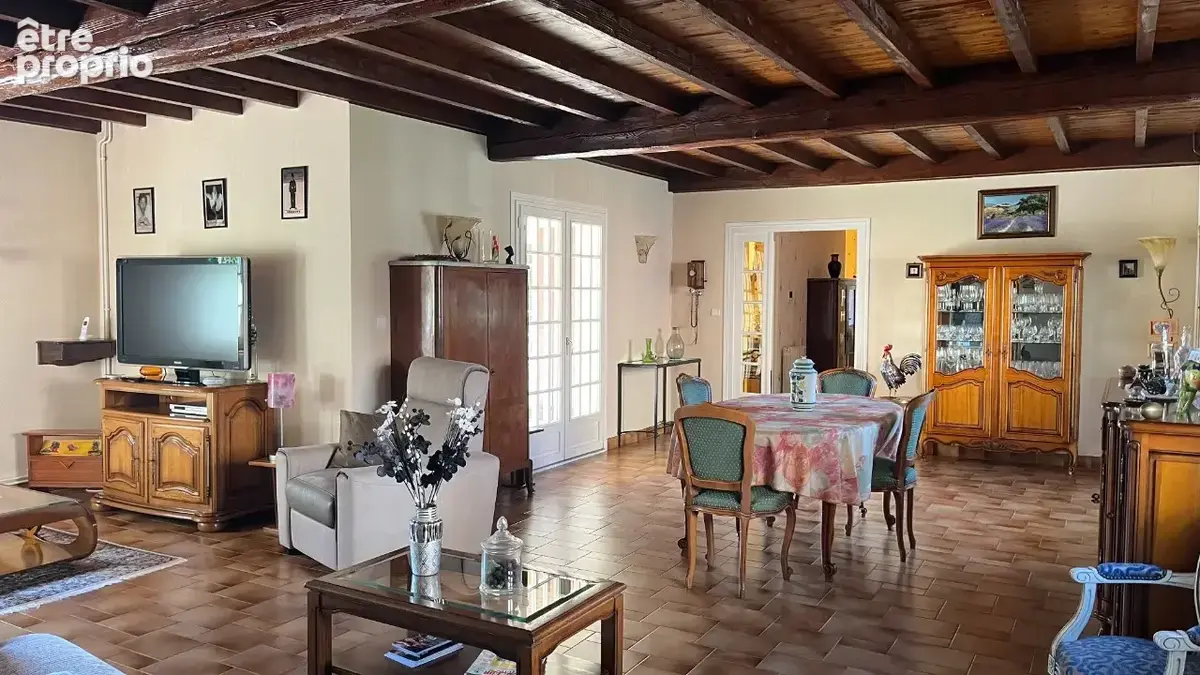 Maison 6 pièces 184 m² à vendre à Rozier-En-Donzy (42810) - photo 7