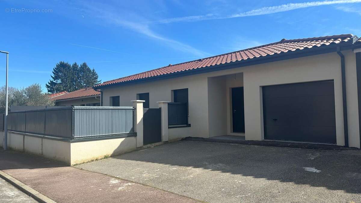Maison à CHATTE