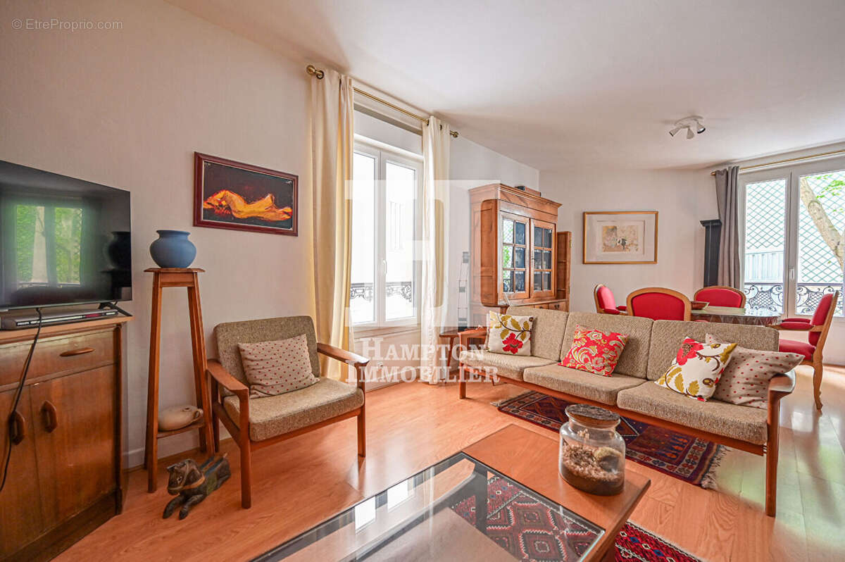 Appartement à PARIS-19E