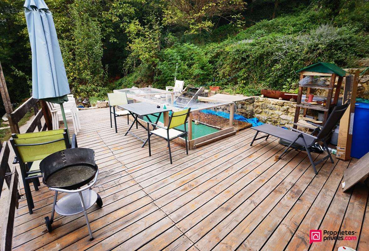 Maison à SAINT-PIERRE-DE-COLOMBIER