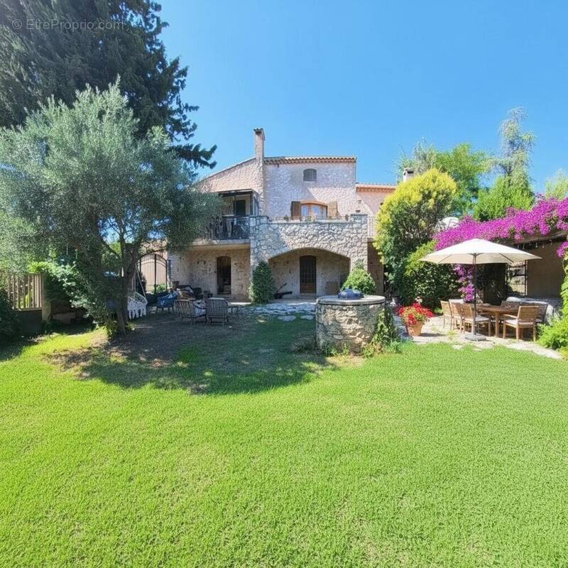 Photo 1 - Maison à ROBION