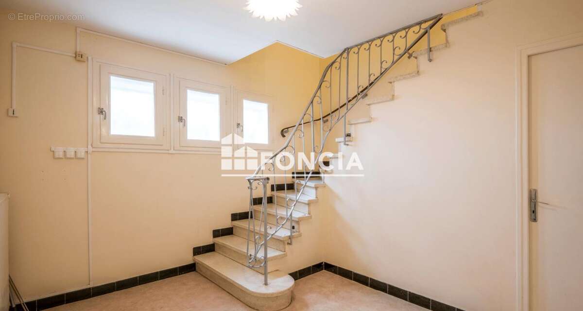 Maison à VILLEFRANCHE-DE-ROUERGUE