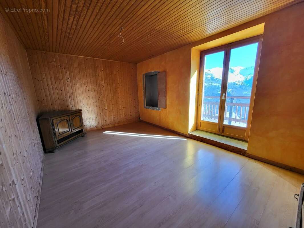 Maison à AURIS