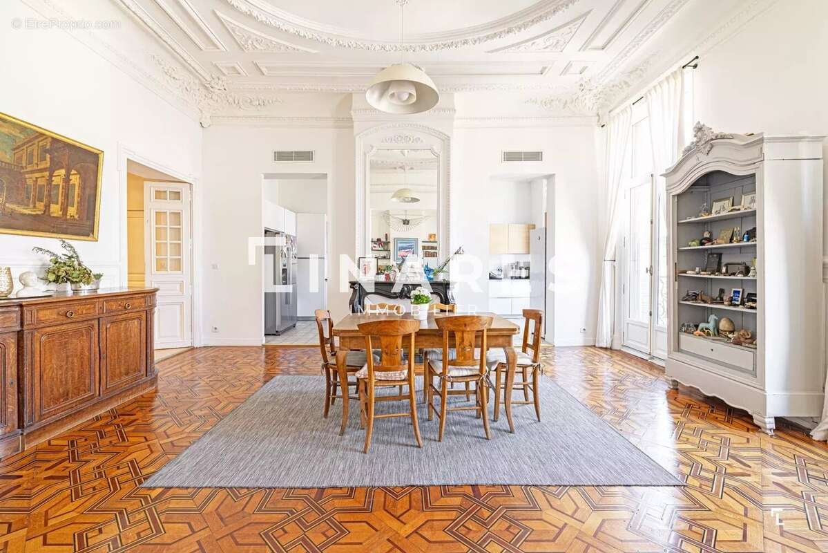 Appartement à MARSEILLE-6E