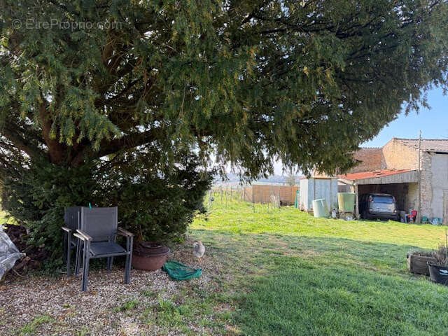 Maison à SAINT-THOMAS-DE-CONAC