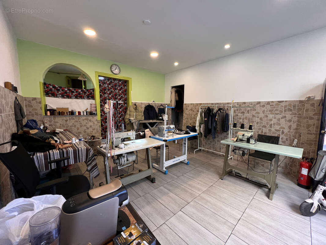 Commerce à MARSEILLE-3E