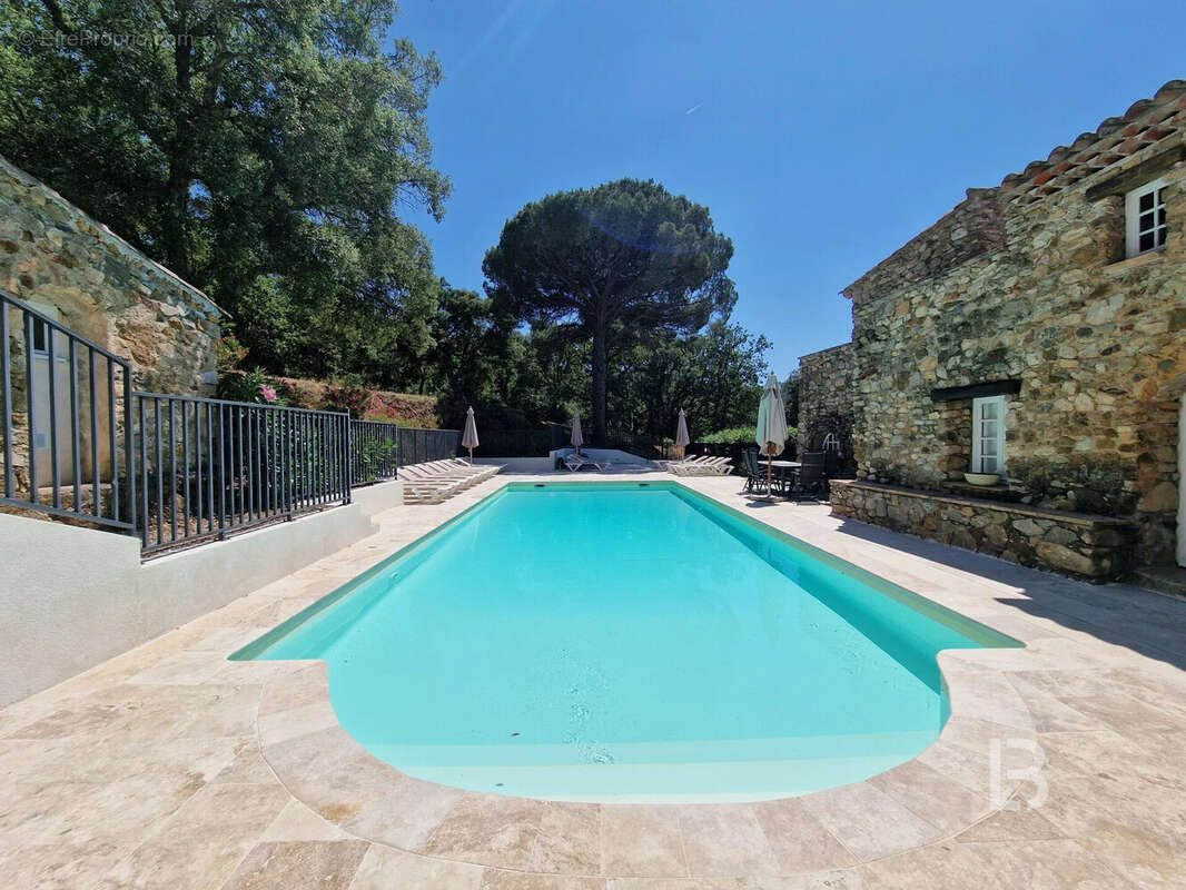 Appartement à PLAN-DE-LA-TOUR