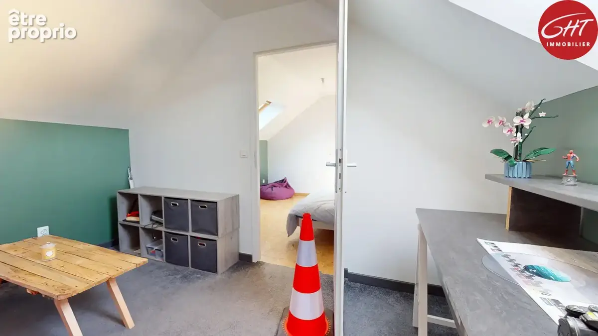 Maison familiale - 125 m2 - avec piscine - proche de Besançon - photo 24