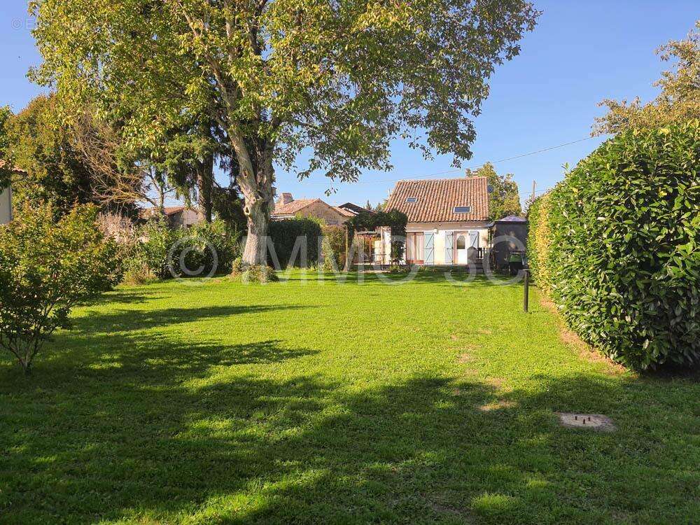 Maison à SAUZE-VAUSSAIS