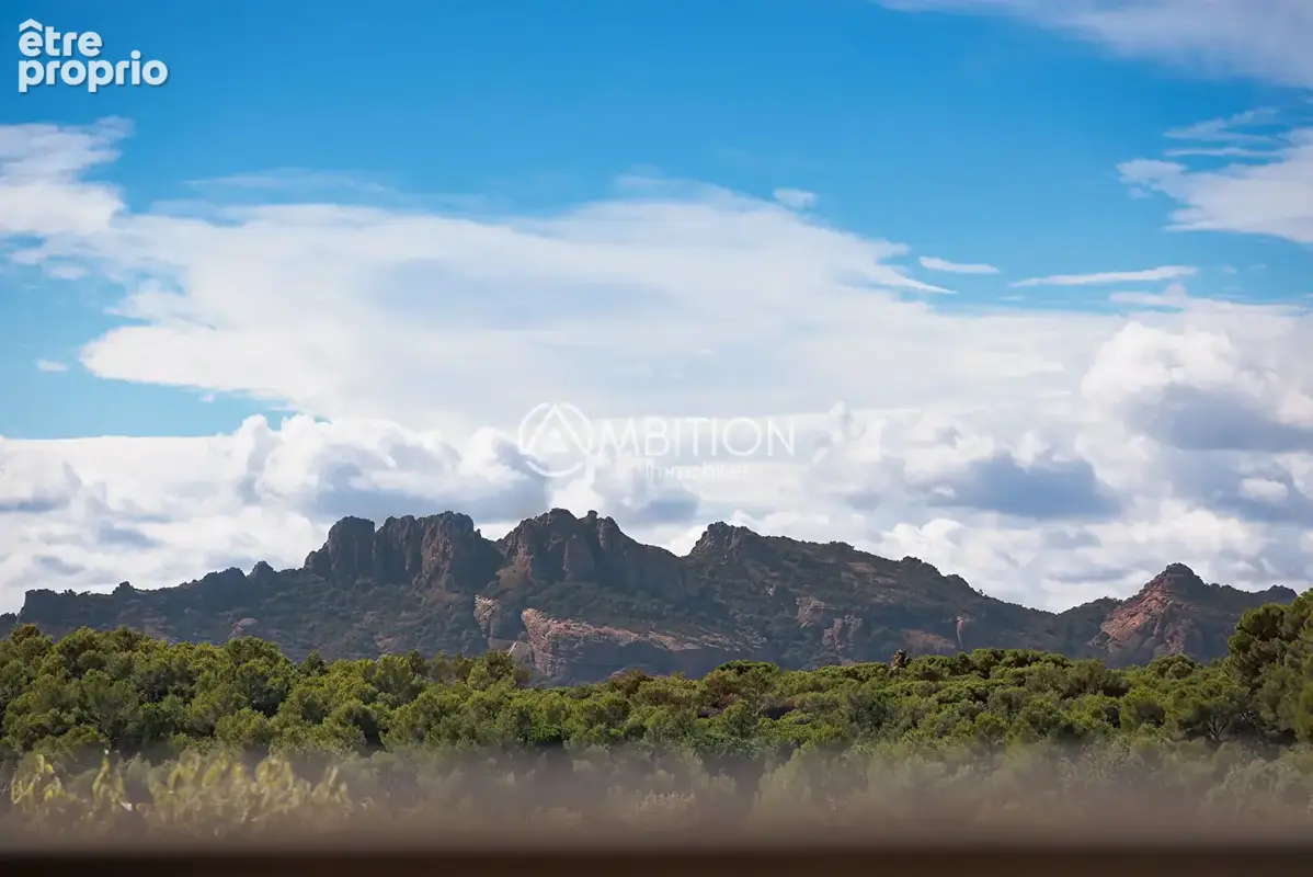 Roquebrune-sur-argens ? t2 avec terrasse, vue rocher, piscine et parking - photo 9