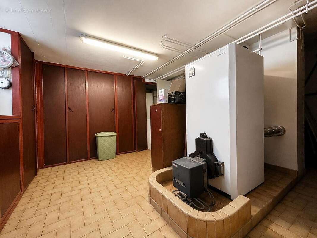 Maison 178 m² à Saint-Priest  - photo 14