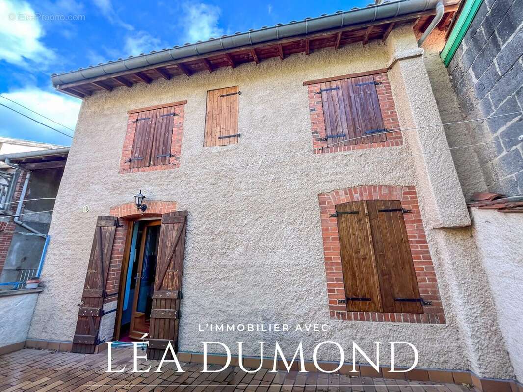 Maison à SAIL-SOUS-COUZAN