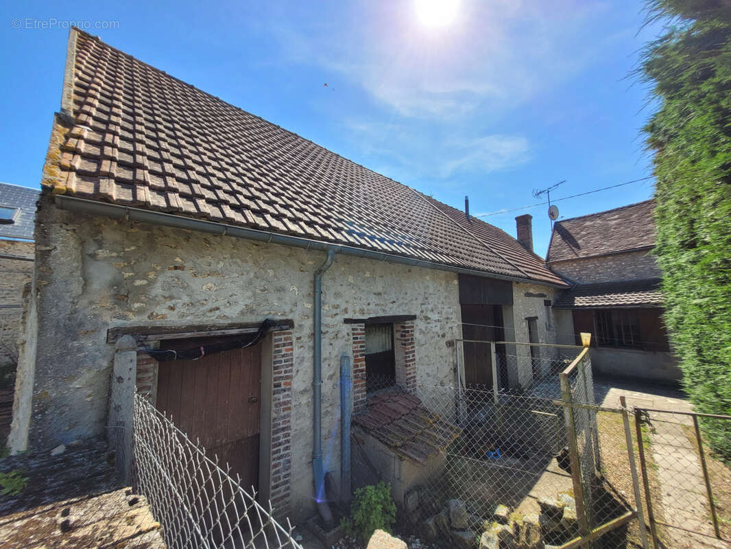 Maison à AUNAY-SOUS-AUNEAU