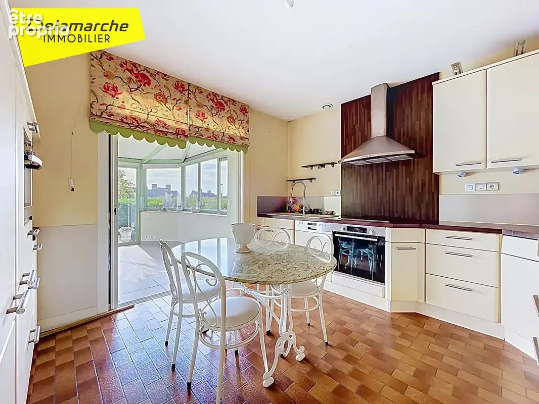 À vendre - Maison - 4 chambres - Bureau pour activité professionnelle - DUCEY-LES-CHERIS (50220) - photo 4