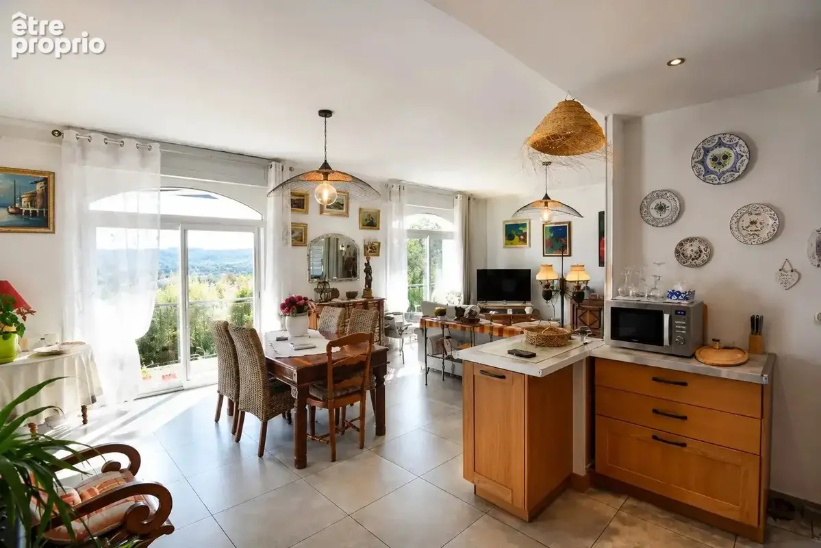 Fayence – Villa de 180 m² avec 3 chambres et vue dégagée - photo 4