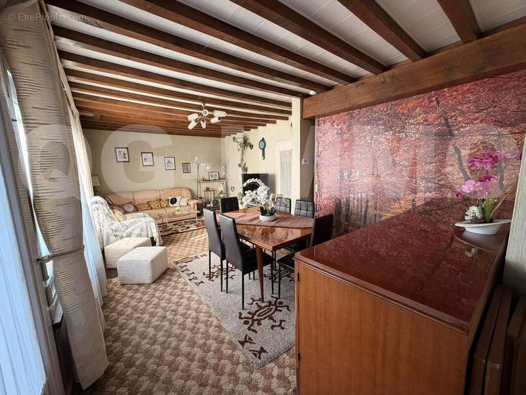 PHOTO-2026-02-26-10-30-26 - Maison à OZOIR-LA-FERRIERE