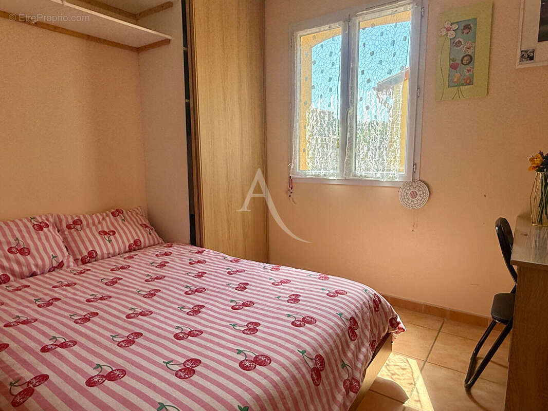 Superbe villa de plain-pied, au calme, piscine ,proche commodités - photo 9