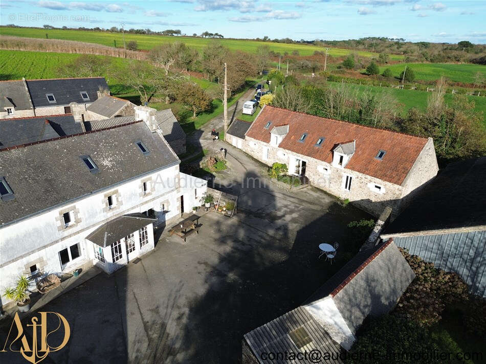 Maison à PONT-CROIX