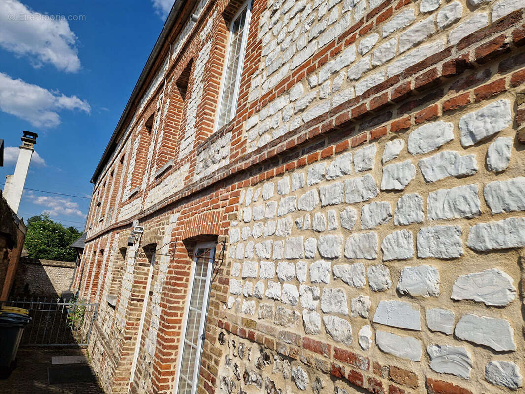 Appartement à SAINT-PIERRE-LES-ELBEUF