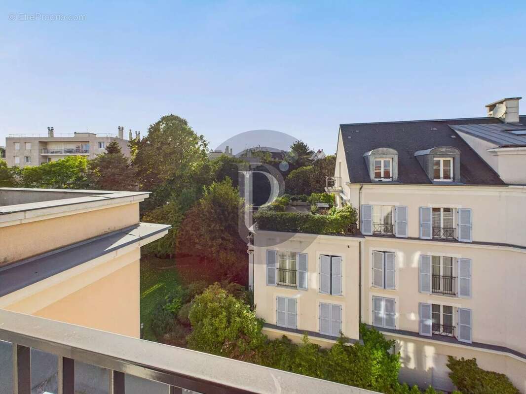 Appartement à LE PLESSIS-ROBINSON