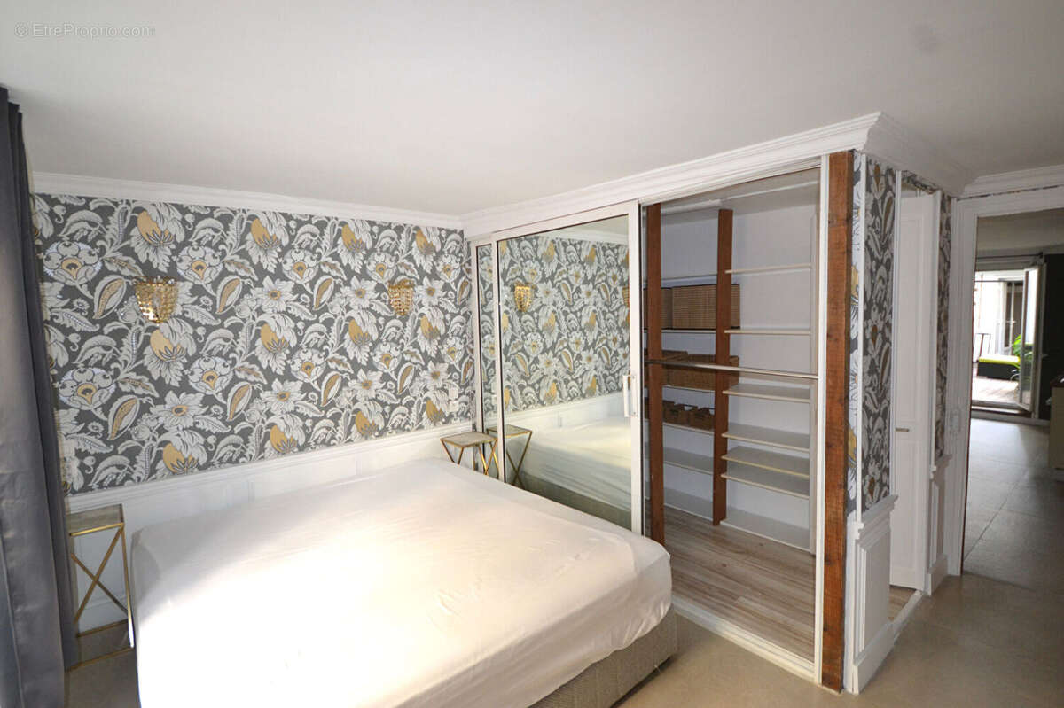 Appartement à PARIS-9E