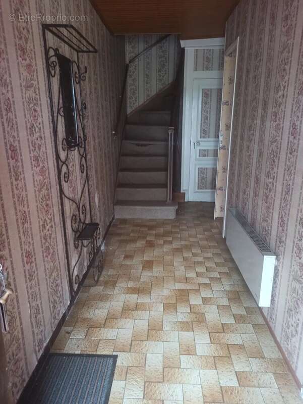 Maison à SAINT-SAMSON-SUR-RANCE