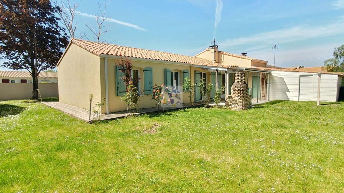 Maison à SAINT-YRIEIX-SUR-CHARENTE