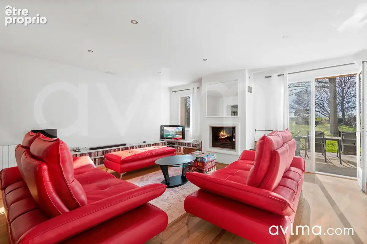 A deux pas de Feucherolles, dans un cadre exceptionnel - Maison familiale aux volumes généreux - photo 6