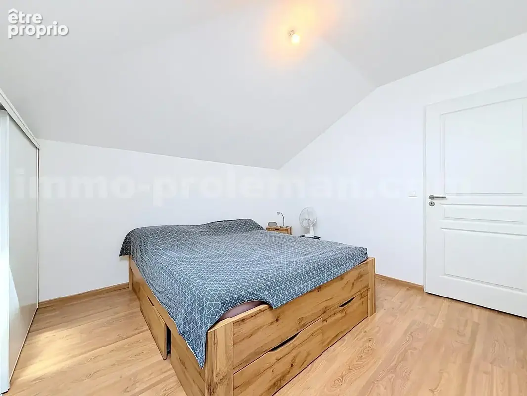 Appartement_T4_Ville_la_grand_Genève_Ceva_tram_Suisse__attique_famille_terrasse_vue_séjour_cuisine_chambre_1_