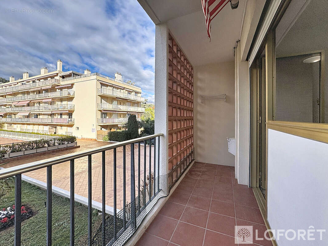 Appartement à ROQUEBRUNE-CAP-MARTIN