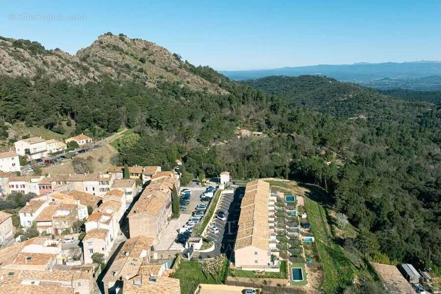 Maison à LA GARDE-FREINET