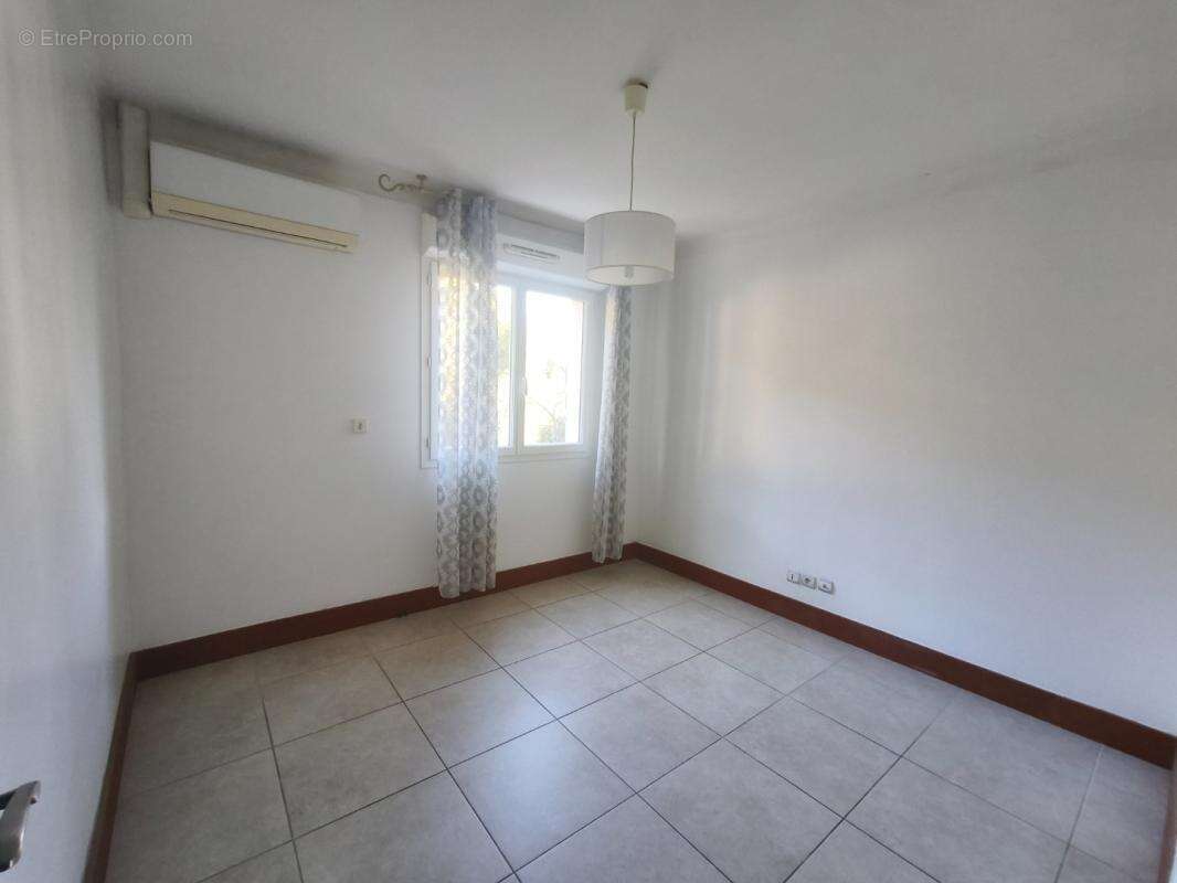 Appartement à MARSEILLE-12E