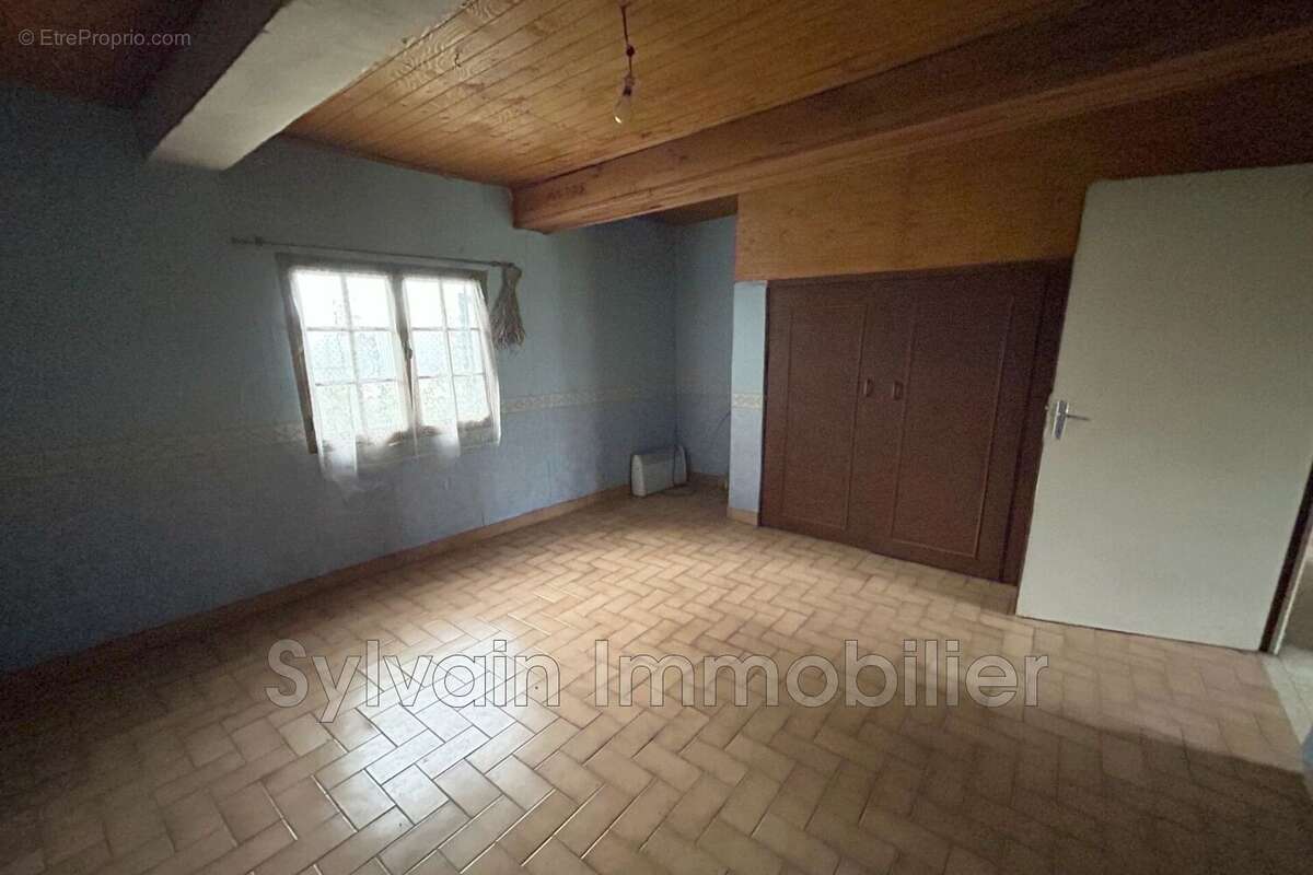 Maison à FEUQUIERES