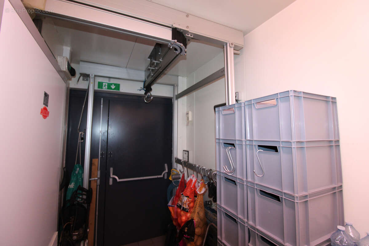 Commerce à MARSEILLE-11E