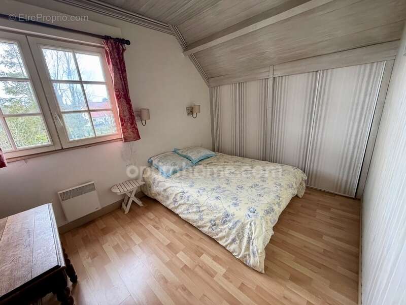 Maison à GROFFLIERS