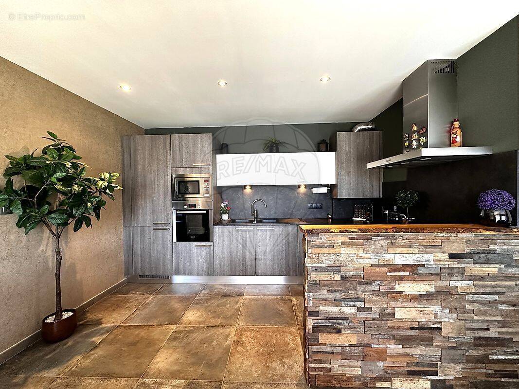 Appartement à AMNEVILLE