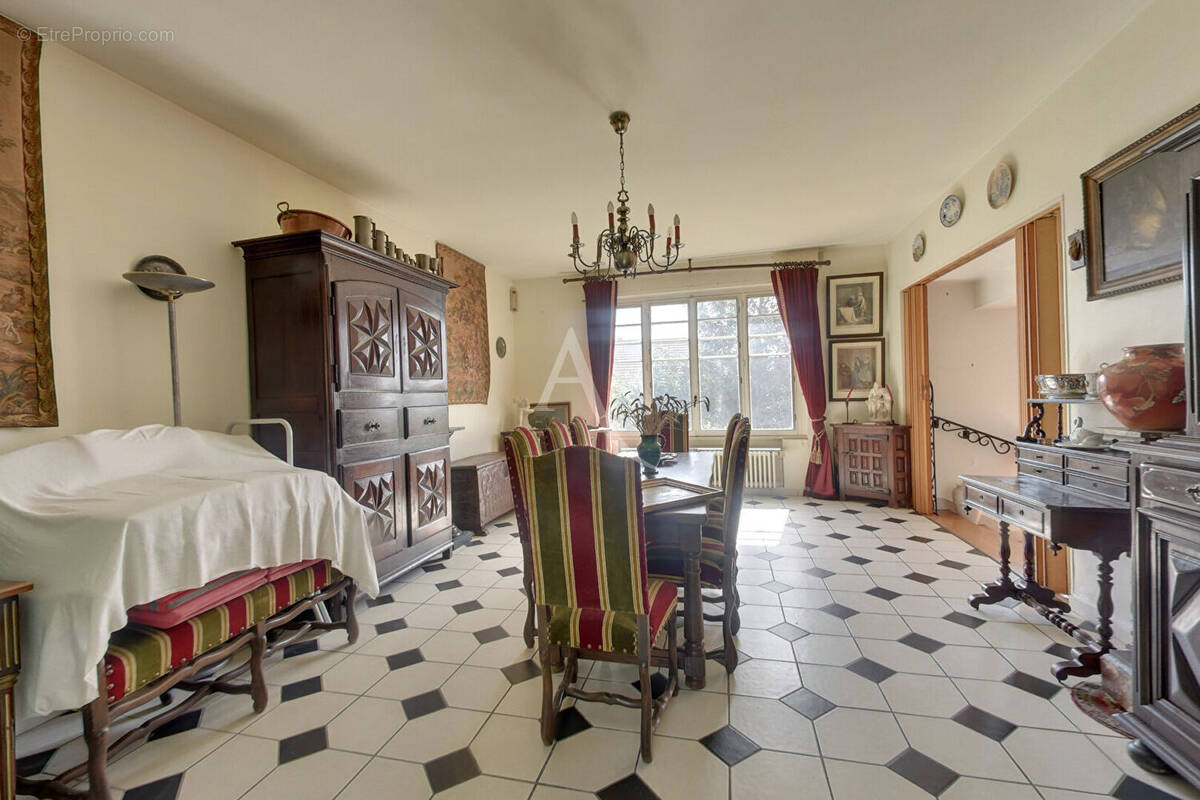 Maison à MONTREUIL