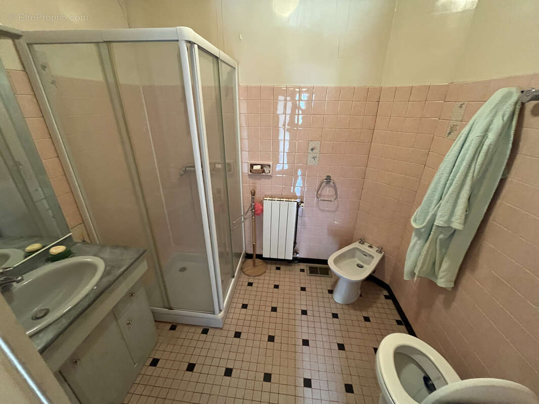 Propriété   Corps de ferme avec dépendances sur 6 180 m2 de terrain - photo 12
