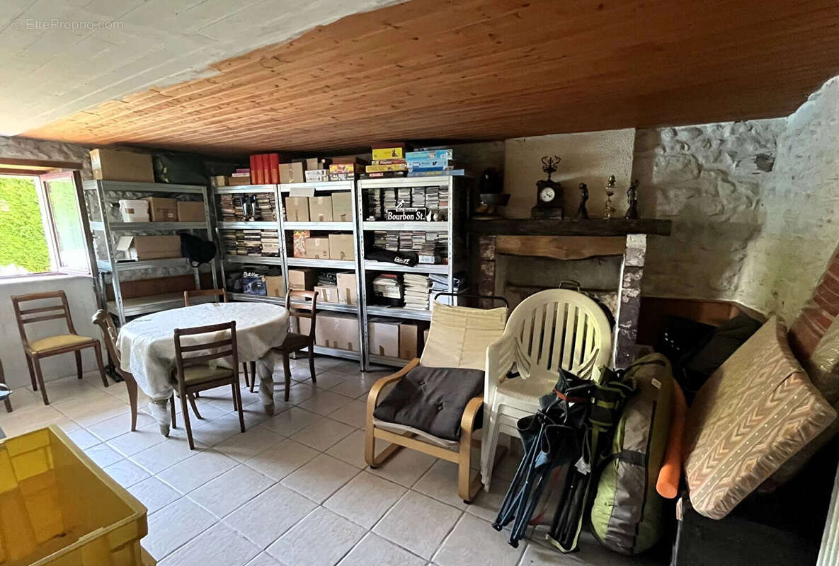 Maison pleine de charme, proche de Montmoreau. - photo 7