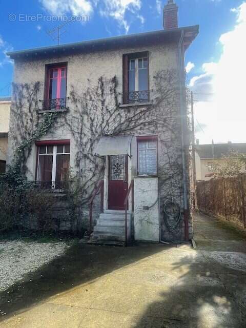 Maison à LE BLANC-MESNIL