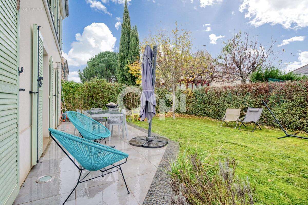 Maison à BUSSY-SAINT-GEORGES