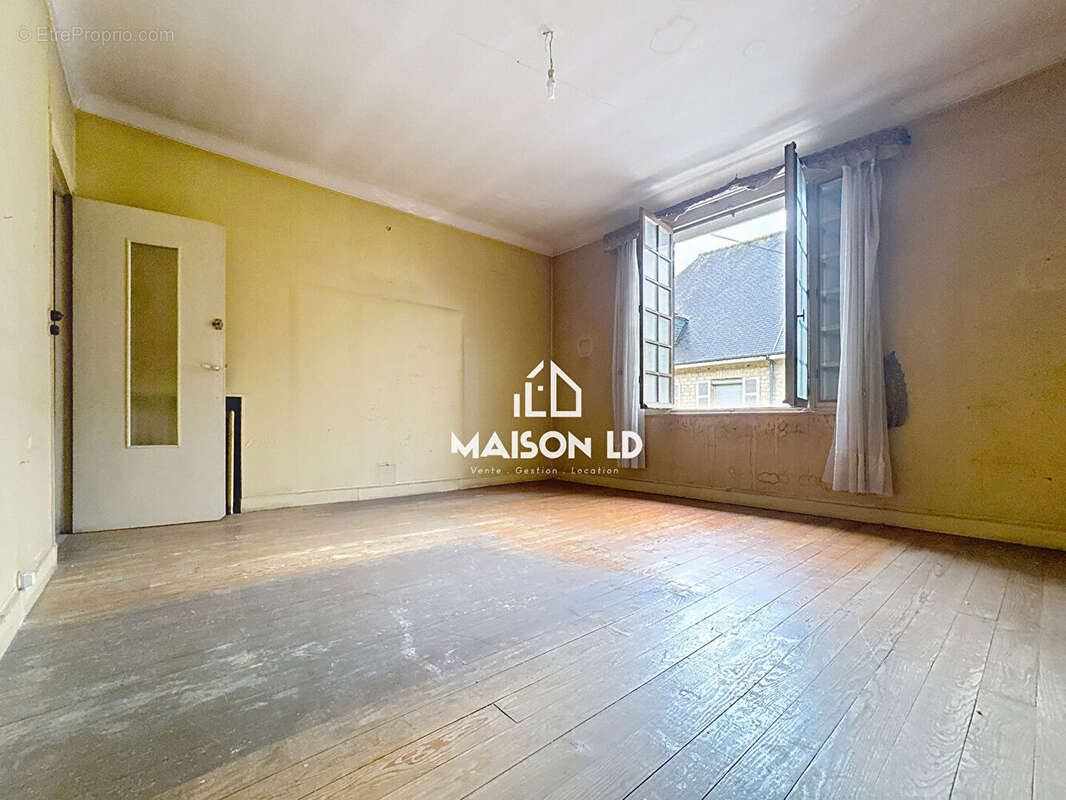 Maison à AUNAY-SUR-ODON