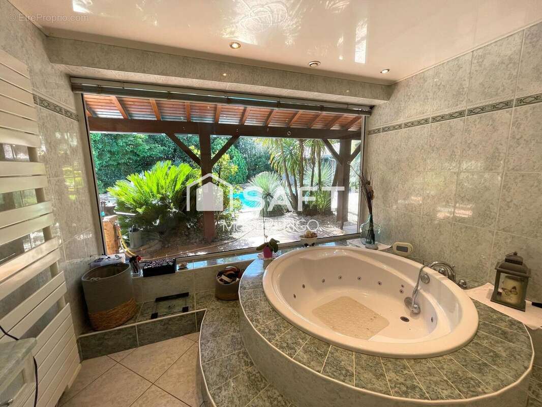 Maison 255 m² à Sainte-Bazeille  - photo 9