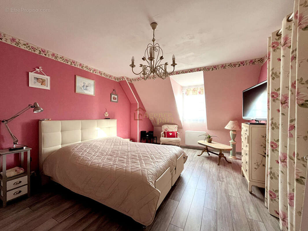 Maison à SAINT-MARTIN-DE-FONTENAY