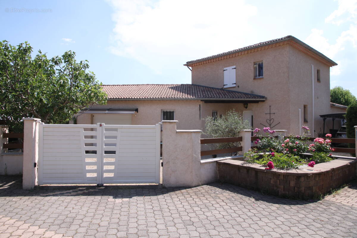 Maison à LA SAULCE
