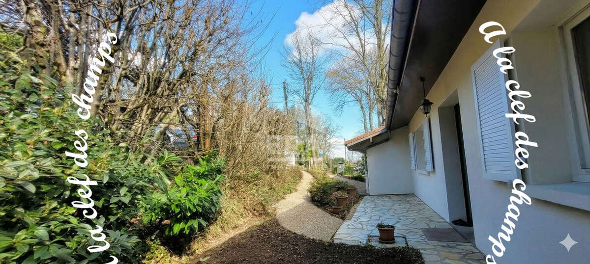 Maison à BURES-SUR-YVETTE